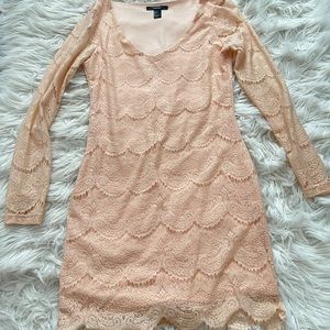 Beautiful lace dress!